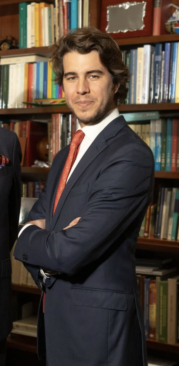 Dr. Gonzalo García de Oteyza